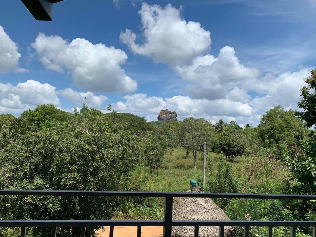 Sigiriya Rock Hide Hotell Exteriör bild