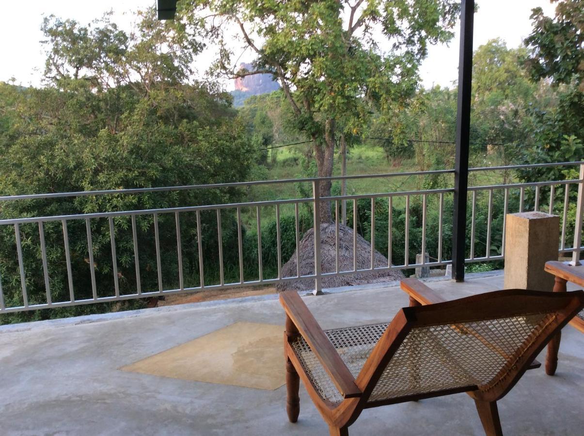Sigiriya Rock Hide Hotell Exteriör bild