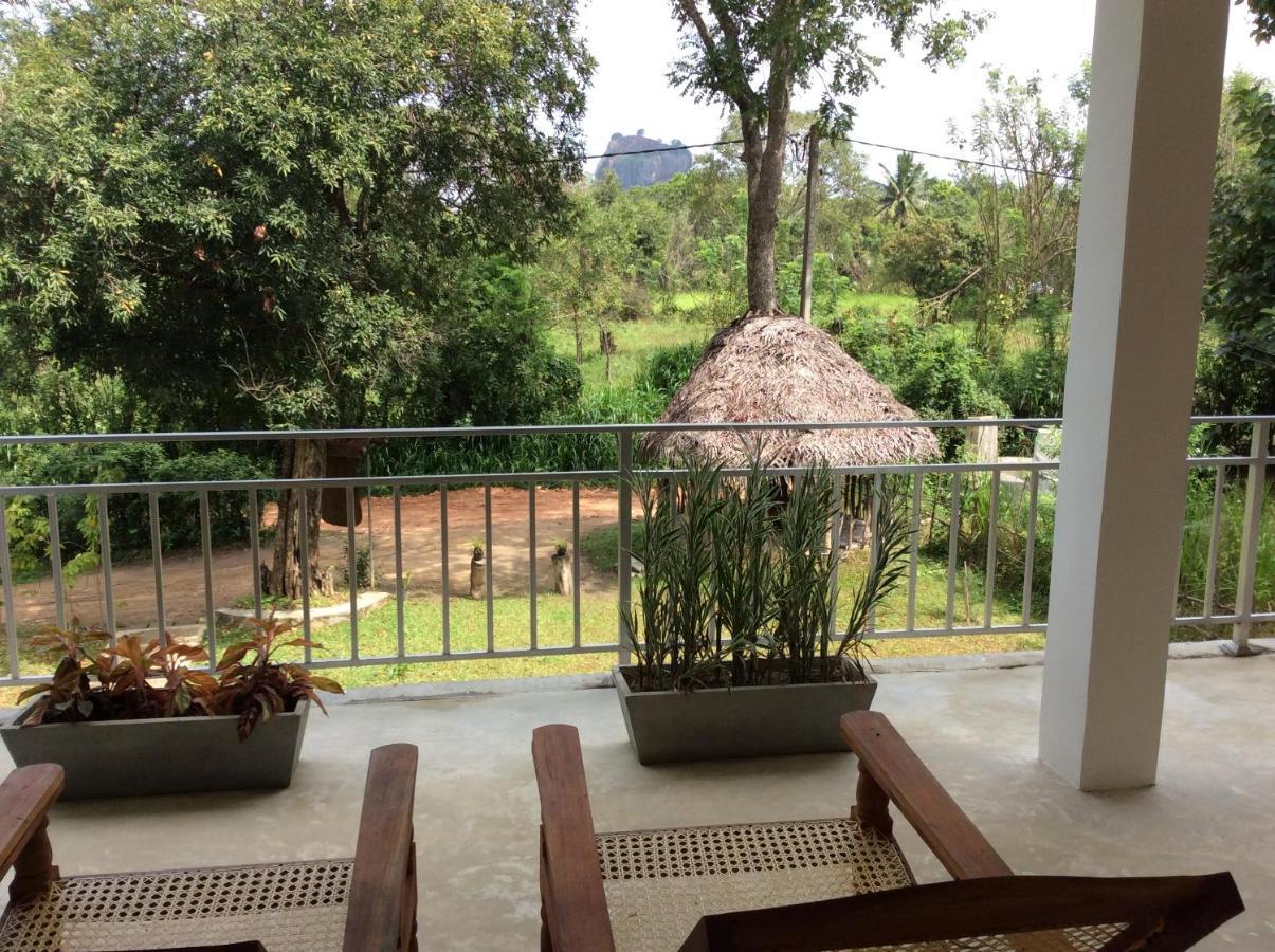Sigiriya Rock Hide Hotell Exteriör bild