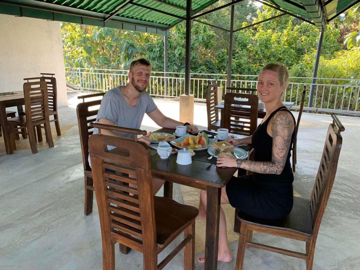 Sigiriya Rock Hide Hotell Exteriör bild